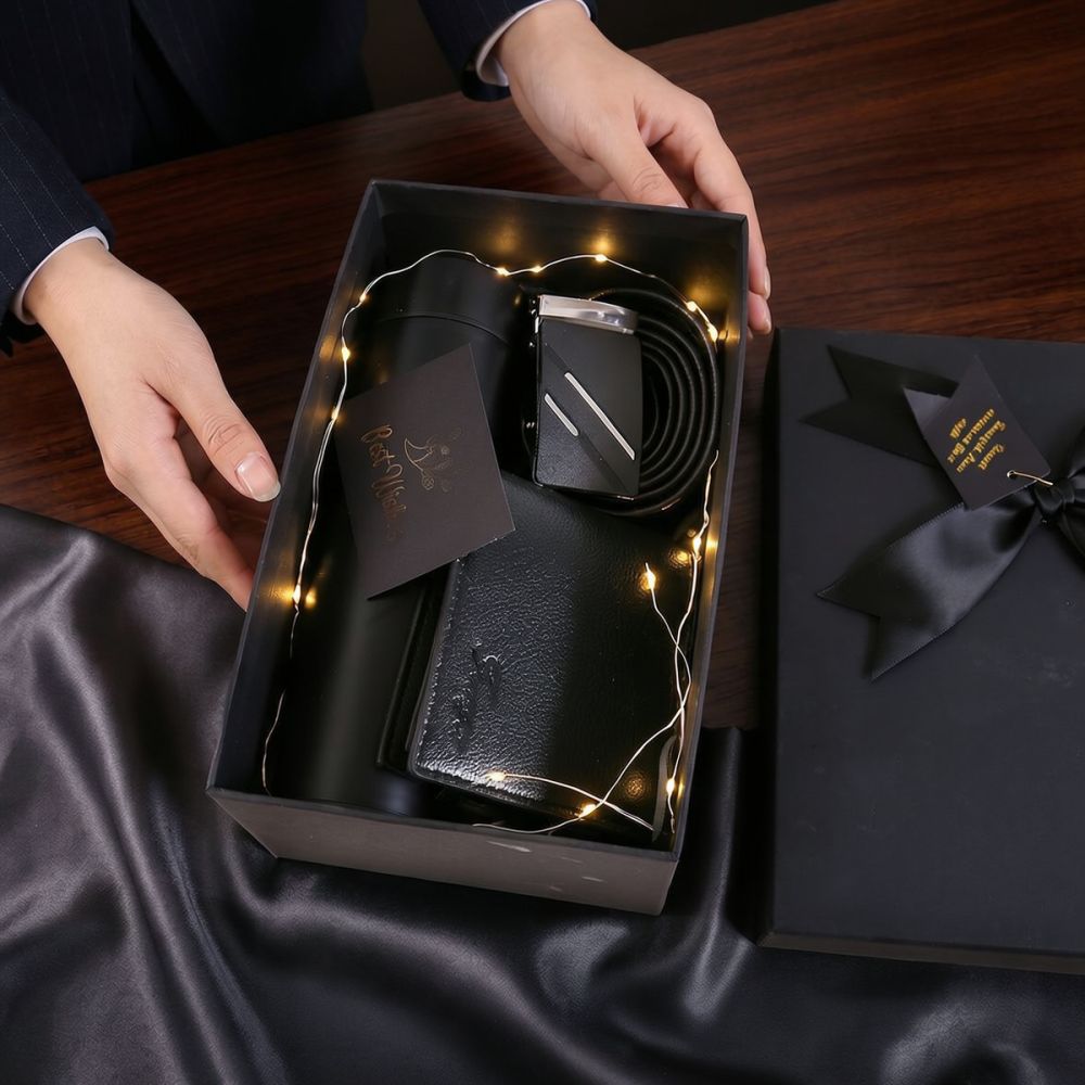 Men'S Grooming Gift Box - 洗練されたデザインのメンズギフトセット。高級感があり、彼氏の誕生日プレゼントに最適。必需品のグルーミングツール、革製の財布、ベルト、シェーバー、保温ボトルがセットになっています。